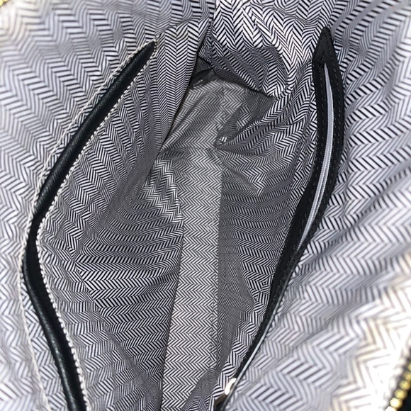 Black purse & wallet. - Picture 4 of 5